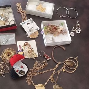 Estate jewelry lot.. Lot #1
